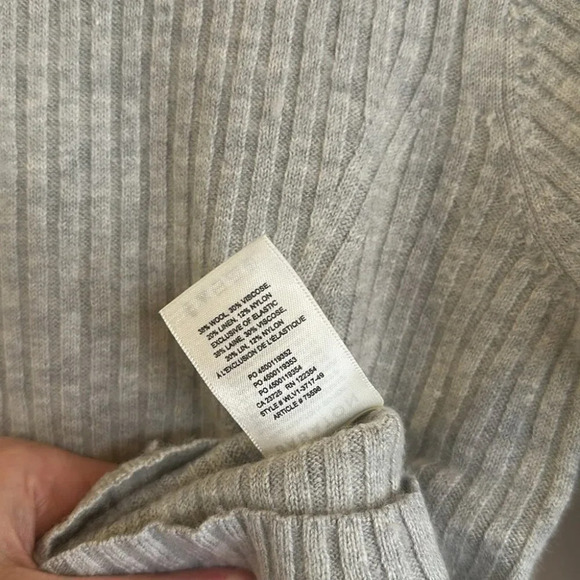 NEW Aritzia Babaton Nathaniel Cropped Crew Neck Sweater in Heather Grey | sz XS - Picture 5 of 5